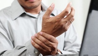rozdíl v příznacích artritidy a artrózy